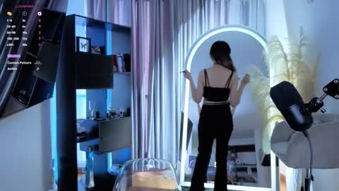 Snapshot of nickywindsor chatting on September 9, 2025, 6:07 pm Nicky online show from September 9, 2025, 6:07 pm