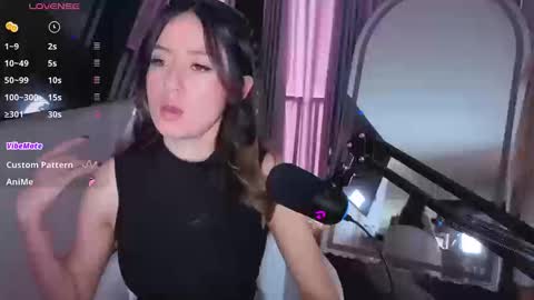 Snapshot of nickywindsor chatting on September 23, 2025, 3:48 pm Nicky online show from September 23, 2025, 3:48 pm