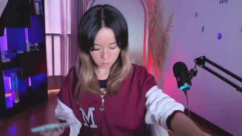 Snapshot of nickywindsor chatting on October 20, 2025, 7:14 pm Nicky online show from October 20, 2025, 7:14 pm