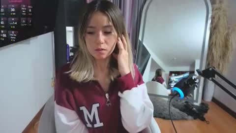 Snapshot of nickywindsor chatting on November 30, 2025, 10:03 pm Nicky online show from November 30, 2025, 10:03 pm