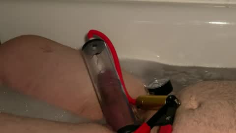 nicle12 online show from October 29, 2025, 6:42 pm