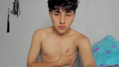 Nico  online show from December 12, 2024, 4:26 am