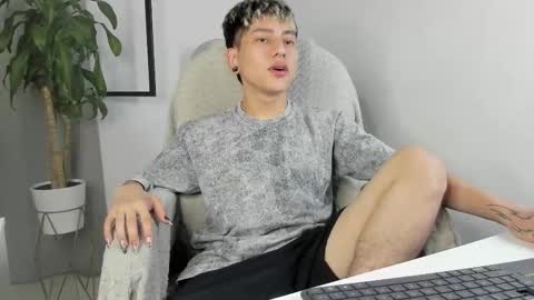 Nico  online show from December 1, 2025, 10:26 pm