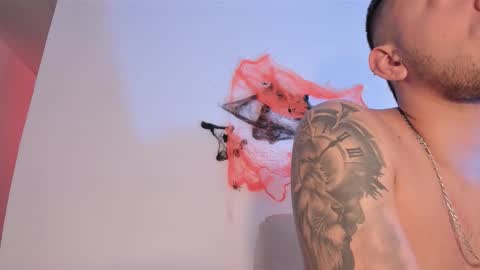 Nicolas online show from November 2, 2025, 12:51 pm