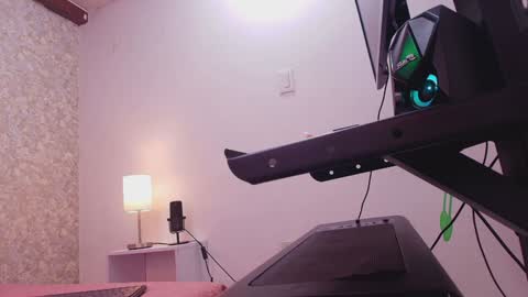 Nicol online show from January 7, 2025, 7:06 pm