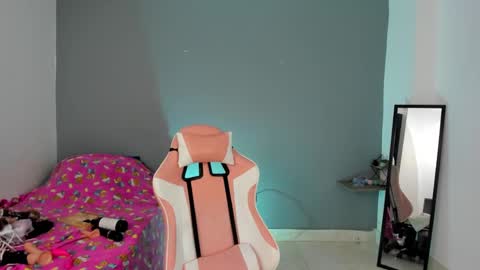 Snapshot of nicol_jone chatting on January 12, 2025, 5:24 am Nicol sanchez online show from January 12, 2025, 5:24 am