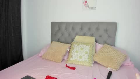 Snapshot of nicol_swift_ chatting on September 30, 2025, 1:10 am Nicol online show from September 30, 2025, 1:10 am