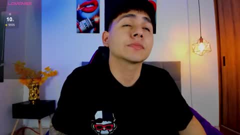 Snapshot of nicolas_james_sc chatting on October 27, 2025, 1:48 pm nicolas_james_sc online show from October 27, 2025, 1:48 pm