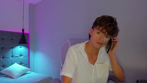 nicolasferrer18 online show from November 26, 2025, 7:26 pm