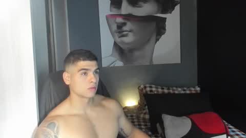 Snapshot of nicolasmuscle chatting on November 23, 2025, 5:57 pm Andres online show from November 23, 2025, 5:57 pm