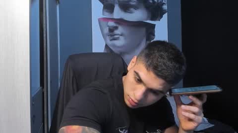 Snapshot of nicolasmuscle chatting on December 14, 2025, 3:50 pm Andres online show from December 14, 2025, 3:50 pm