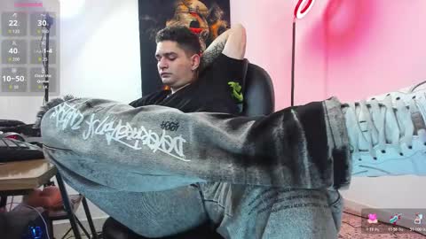 Nicolas Fellener online show from November 3, 2025, 5:20 am