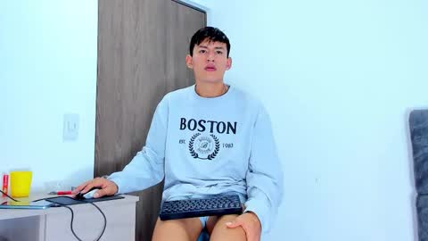 nicolastorres__ online show from November 2, 2025, 8:44 pm