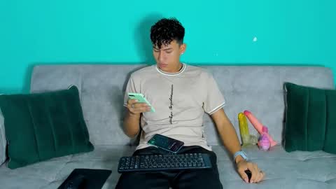 nicolastorres__ online show from November 25, 2025, 6:35 am