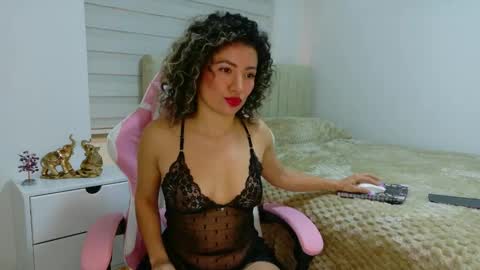 Nicol  online show from September 12, 2025, 2:28 pm