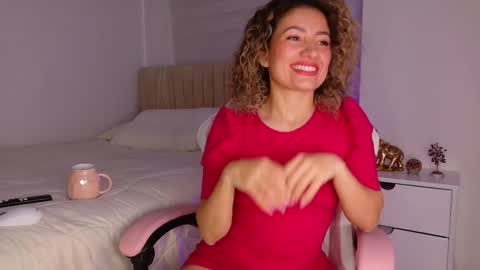 Nicol  online show from November 6, 2025, 2:40 pm