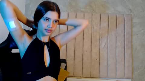 Snapshot of nicole_and_thiago chatting on February 14, 2025, 1:45 am nicole_and_thiago online show from February 14, 2025, 1:45 am