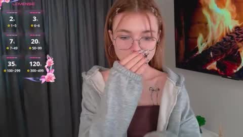 Snapshot of nicole_carters chatting on October 16, 2025, 6:14 am Nicole online show from October 16, 2025, 6:14 am