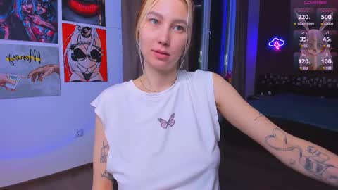 Nicole online show from February 9, 2025, 11:04 pm