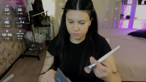 Snapshot of nicole_parshikova chatting on November 19, 2025, 11:54 am My name is Nicole. I m completely new here online show from November 19, 2025, 11:54 am
