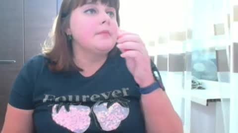 Snapshot of nicole_red__ chatting on November 14, 2025, 5:11 pm Nicole online show from November 14, 2025, 5:11 pm