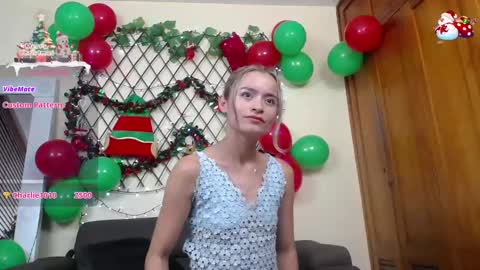 Snapshot of nicole_santana_ chatting on December 27, 2024, 1:53 am Nicole Santana online show from December 27, 2024, 1:53 am