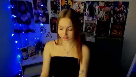 Snapshot of nicoledior_ chatting on October 26, 2025, 7:14 am Nicole online show from October 26, 2025, 7:14 am