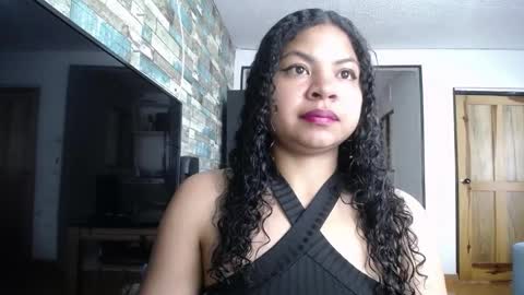 Snapshot of nicoleebon chatting on September 15, 2025, 2:06 pm Nicole online show from September 15, 2025, 2:06 pm