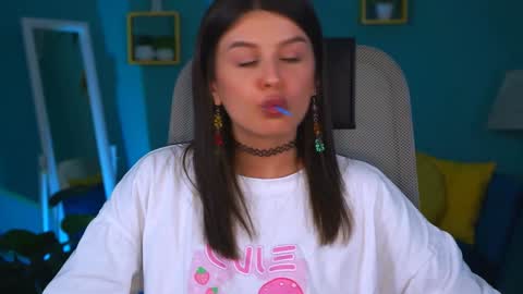 Snapshot of nicolemoonn chatting on February 4, 2025, 7:00 pm online November 28 from 16 to 20 November 29 from 12 to 20 December 3 and 5 from 12 to 20 December 7 and 8 from 04 to 08 GMT online show from February 4, 2025, 7:00 pm