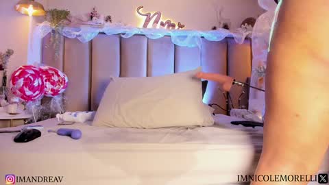 Snapshot of nicolemorelli2 chatting on December 31, 2024, 9:39 pm Andrea give it a thumbs up please its important online show from December 31, 2024, 9:39 pm