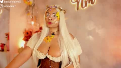 Snapshot of nicolemorelli2 chatting on October 28, 2025, 1:58 pm Andrea give it a thumbs up please its important online show from October 28, 2025, 1:58 pm