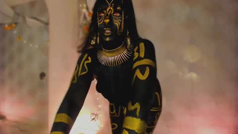 Snapshot of nicolemorelli2 chatting on October 29, 2025, 2:30 pm Andrea give it a thumbs up please its important online show from October 29, 2025, 2:30 pm