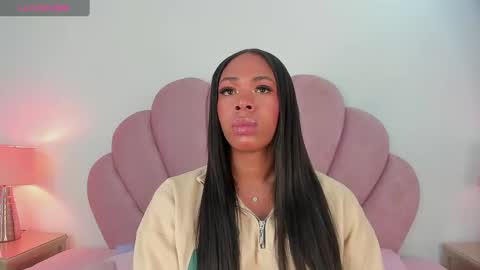 Snapshot of nicoleparadise_ chatting on February 3, 2025, 12:47 pm NICOLE online show from February 3, 2025, 12:47 pm