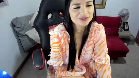 Snapshot of nicolettcolin chatting on December 30, 2024, 11:38 pm Nicolettcolin online show from December 30, 2024, 11:38 pm