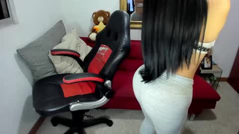 Snapshot of nicolettcolin chatting on February 22, 2025, 1:55 am Nicolettcolin online show from February 22, 2025, 1:55 am