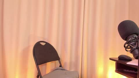 Snapshot of nicolette_tay chatting on February 8, 2025, 7:59 pm Nicol  online show from February 8, 2025, 7:59 pm