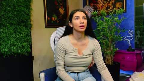 Nicolle online show from October 23, 2025, 12:15 pm