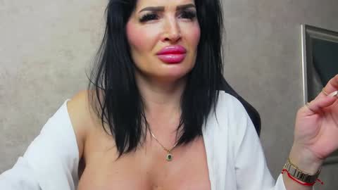 Nicolle online show from January 16, 2025, 12:02 am