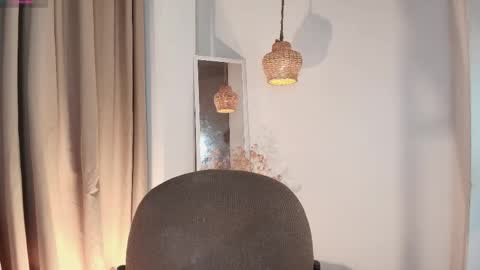 Snapshot of nicolletease chatting on December 4, 2025, 12:25 pm nicolletease online show from December 4, 2025, 12:25 pm