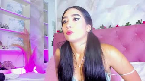 Snapshot of nicolqueen_ chatting on November 12, 2025, 11:21 am NICOL online show from November 12, 2025, 11:21 am