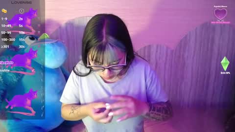 Snapshot of nicte_t chatting on October 9, 2025, 8:51 pm Nic online show from October 9, 2025, 8:51 pm