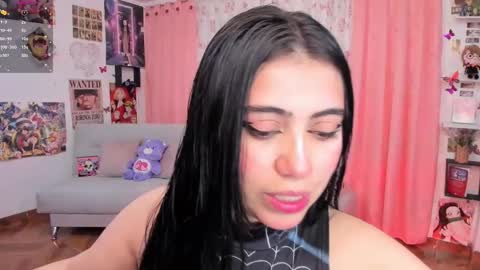 Snapshot of nidrii_07 chatting on February 13, 2025, 4:32 am      900   300   online show from February 13, 2025, 4:32 am