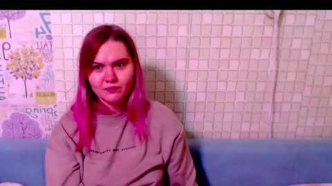 Snapshot of night_shine chatting on February 28, 2025, 9:15 am night_shine online show from February 28, 2025, 9:15 am