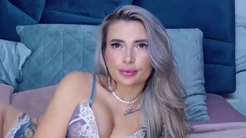 Snapshot of nightshadeiris chatting on October 1, 2025, 6:52 am Iris online show from October 1, 2025, 6:52 am