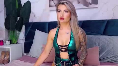 Snapshot of nightshadeiris chatting on October 7, 2025, 7:49 am Iris online show from October 7, 2025, 7:49 am