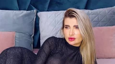 Snapshot of nightshadeiris chatting on December 18, 2025, 1:06 pm Iris online show from December 18, 2025, 1:06 pm