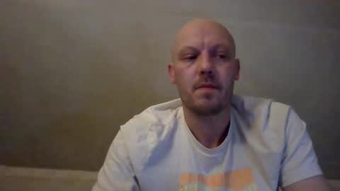 nighttime online show from January 1, 2025, 2:09 am