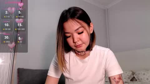 Snapshot of niia_osaki chatting on October 24, 2025, 3:19 pm Niia online show from October 24, 2025, 3:19 pm