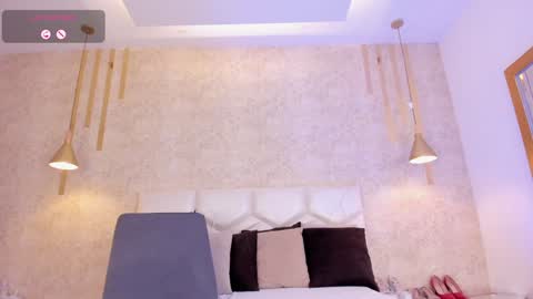 Snapshot of niiamoore_ chatting on January 17, 2025, 8:11 pm NiiaMoore online show from January 17, 2025, 8:11 pm