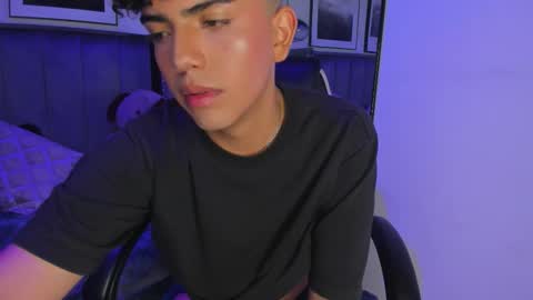 niick_twink online show from October 31, 2025, 6:53 pm